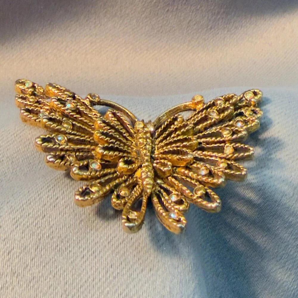 Oscar de la Renta Butterfly Brooch Gold Openwork 2.25" Vintage - Picture 7 of 8